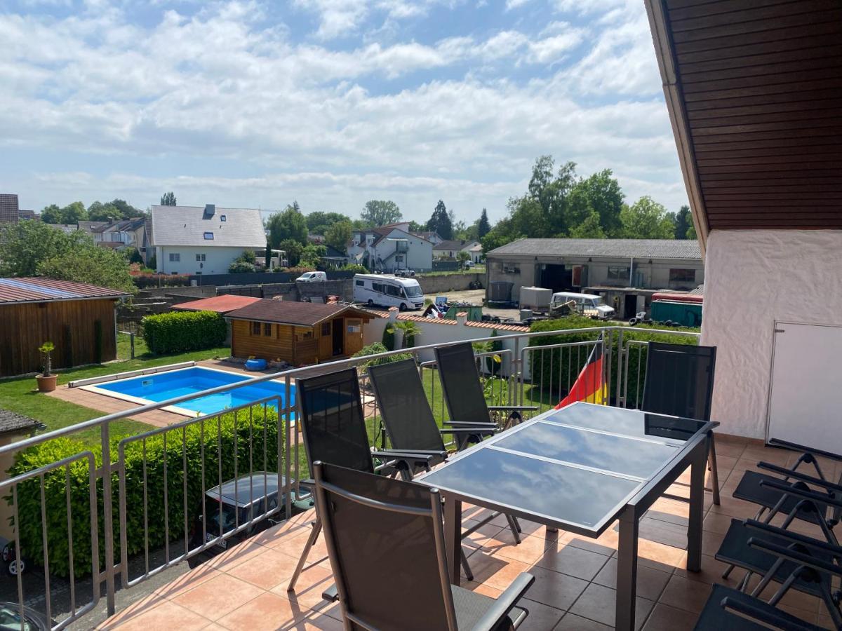 Ferienwohnungen Zur Elz - Traumhafte 160 Qm Wohnung Mit Pool Und Garten Naehe Des Europaparks カッペル・グラーフェンハウゼン エクステリア 写真